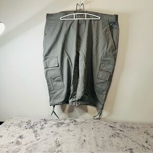 Men’s Gray Multi Pocket Durable Cargo Shorts Size 42